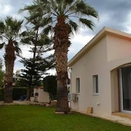 아파트 Beautiful Five Minutes From Beach! *