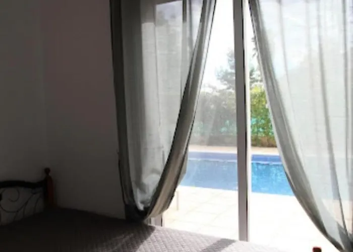 Beautiful Five Minutes From Beach! 公寓