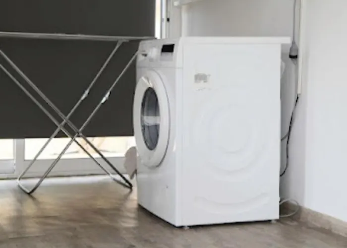 Beautiful Five Minutes From Beach! 公寓 珊瑚湾