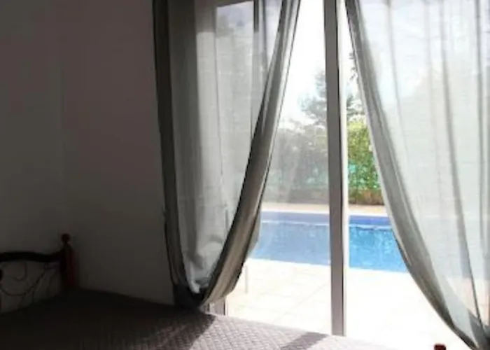 Beautiful Five Minutes From Beach! 公寓