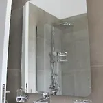 דירה Beautiful Five Minutes From Beach! *