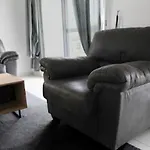 דירה Beautiful Five Minutes From Beach! קורל ביי