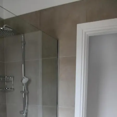 Beautiful Five Minutes From Beach! Apartament *