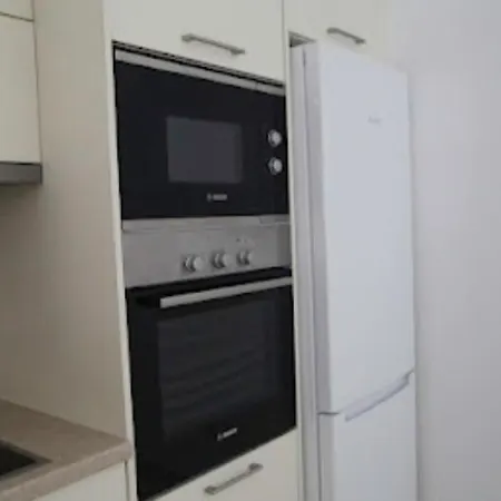 Beautiful Five Minutes From Beach! Apartament *