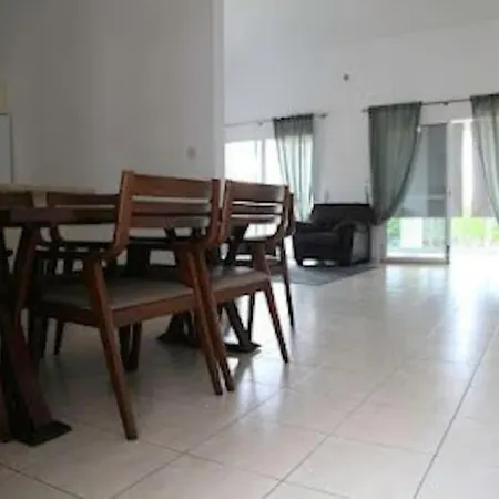 Appartement Beautiful Five Minutes From Beach!