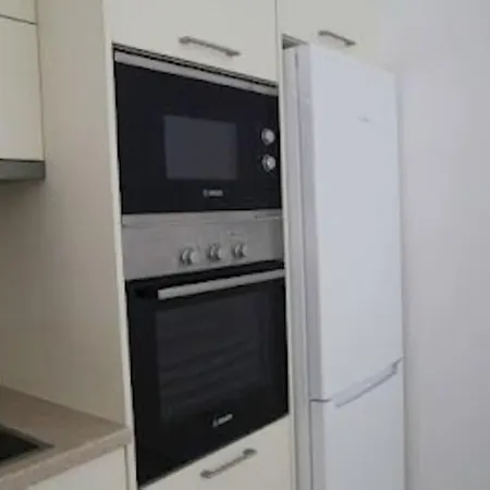 Apartament Beautiful Five Minutes From Beach! *