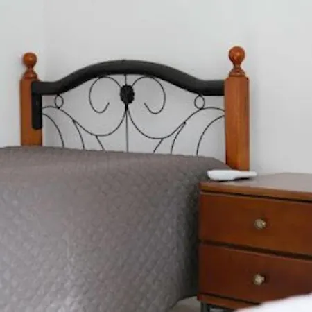 Beautiful Five Minutes From Beach! *